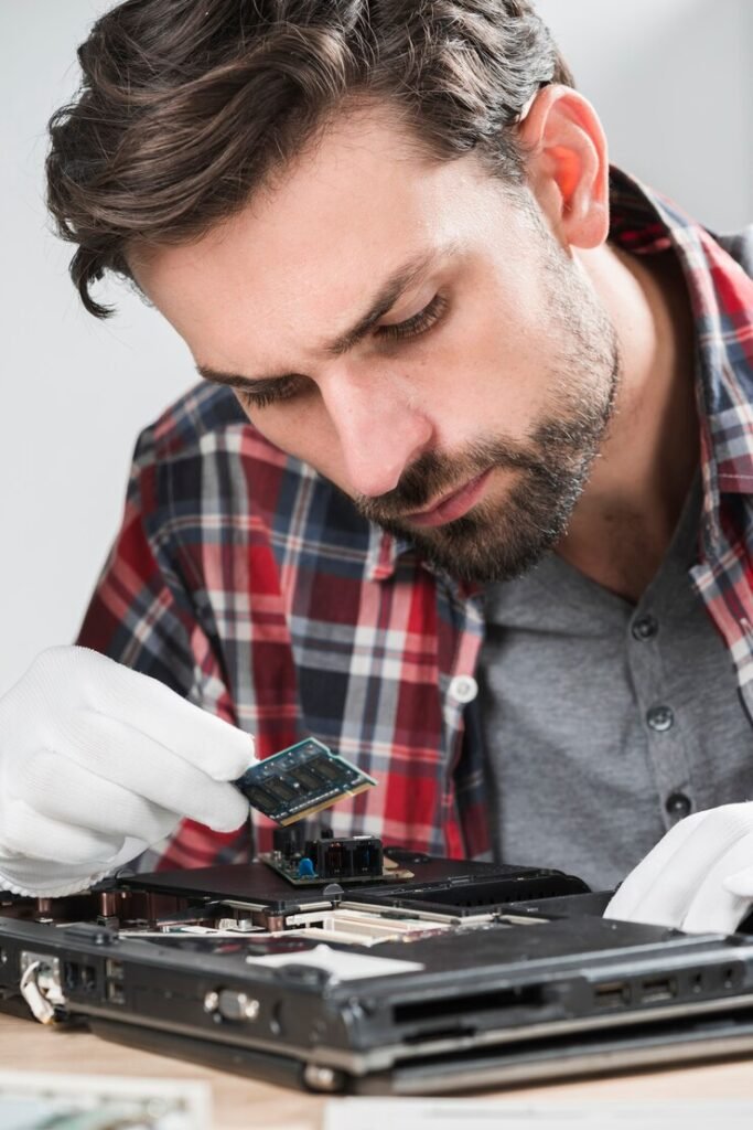 Laptop repair services Noida, Delhi